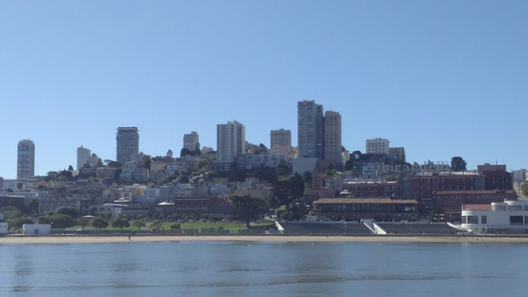 sf-ggb-pier-view-ghirardelli-c-w-bound