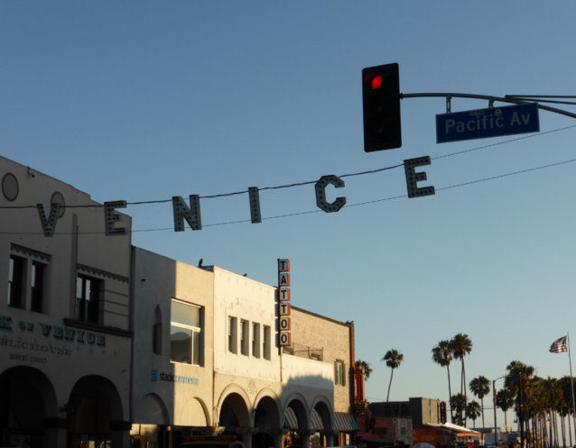 la-venice-sign