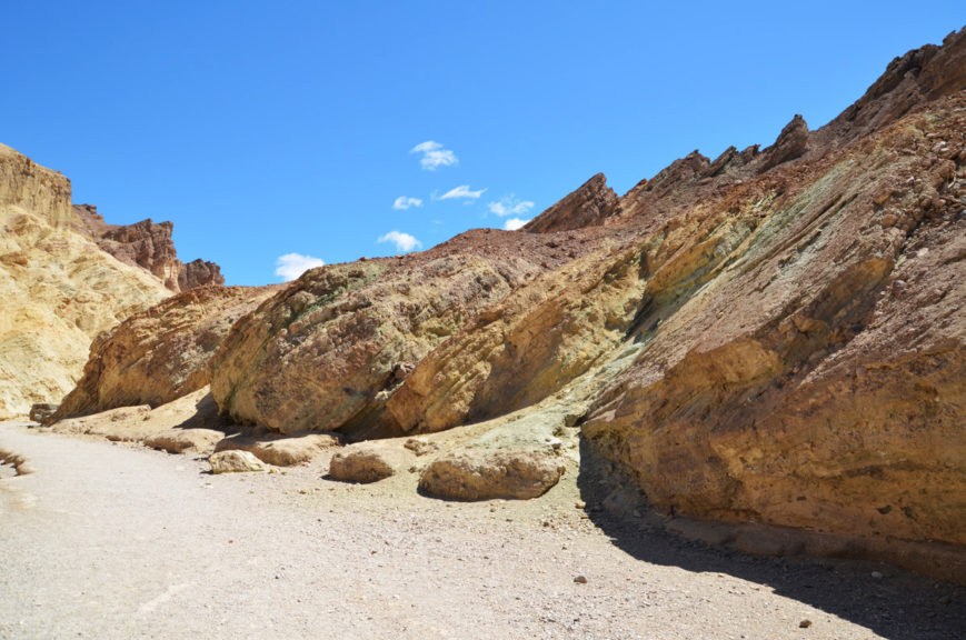 DeathValley-Golden-Canyon