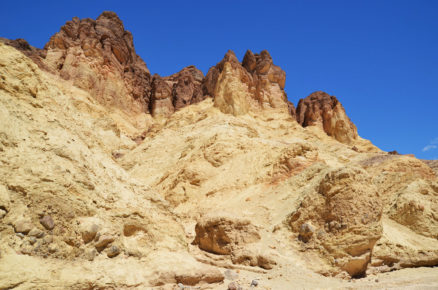 DeathValley-Golden-Canyon-peak