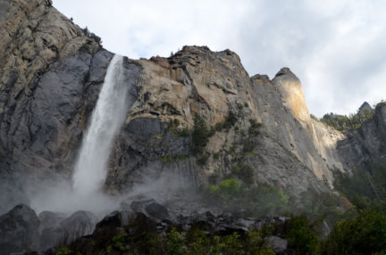 Yosemite-bridalveil-falls-sun