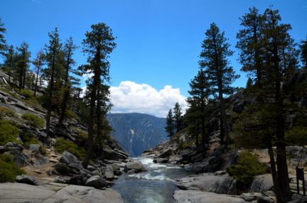 Yosemite-upper-falls-summit