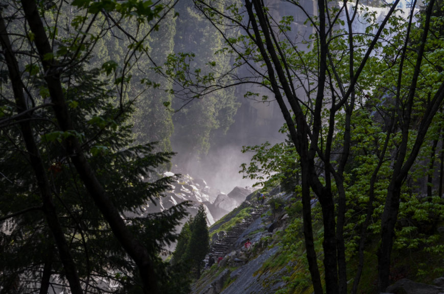 Yosemite-vernall-falls-mist