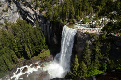 Yosemite-vernall-falls