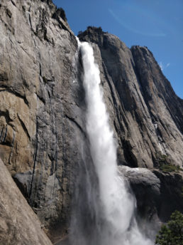 Yosemite-upper-falls-cascade